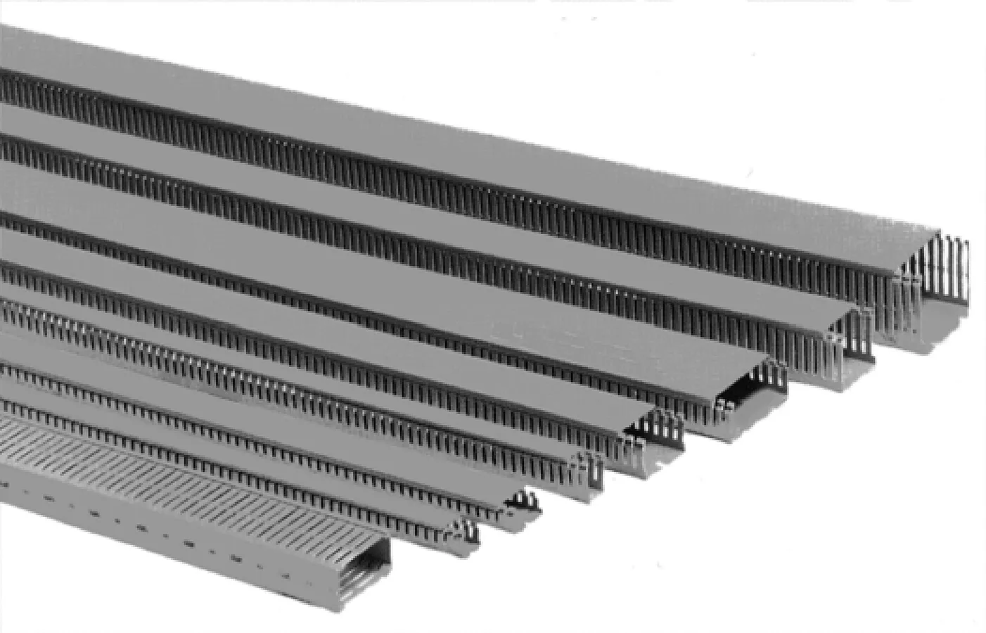 Perferētais kabeļkanāls IKP S 6040 003901905